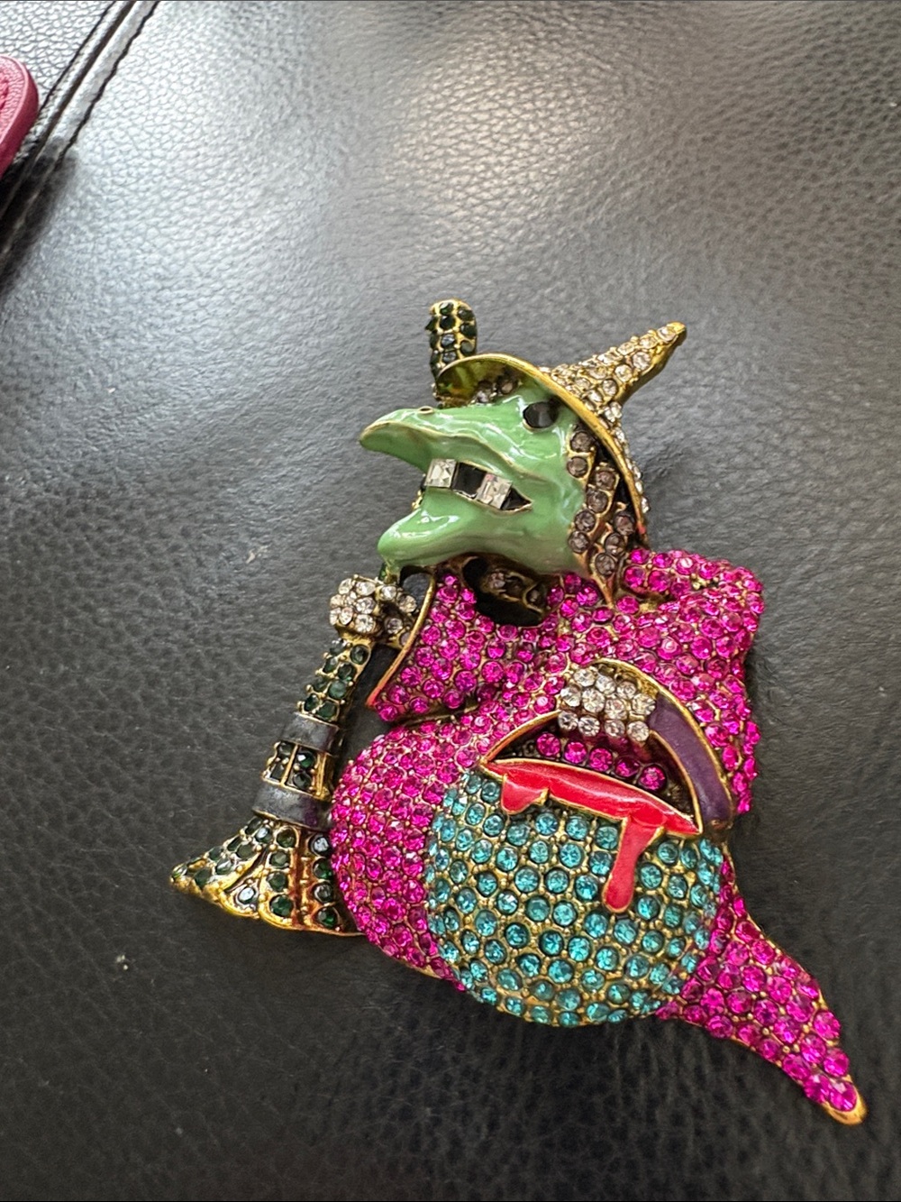 Halloween Gold Tone Enamel And Rhinestone Witch Brooch Brand New